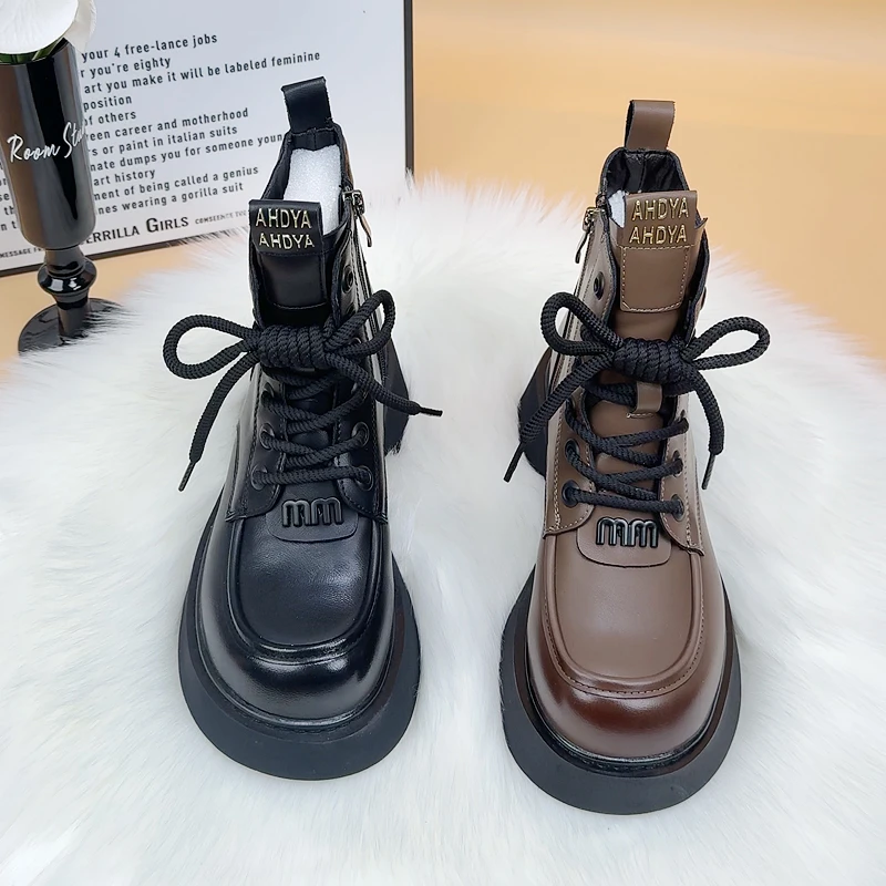 显脚小厚底马丁靴2024冬季新款加绒保暖靴子圆头英伦增高短靴大码