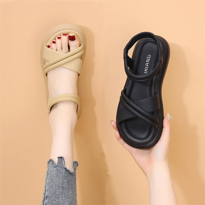 平底凉鞋女夏2025新款软底外穿仙女风不累脚防滑孕妇沙滩鞋大码42