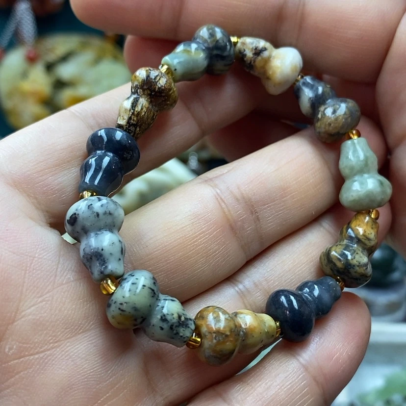 【闪购商品】蛇纹石玉手串未镶嵌