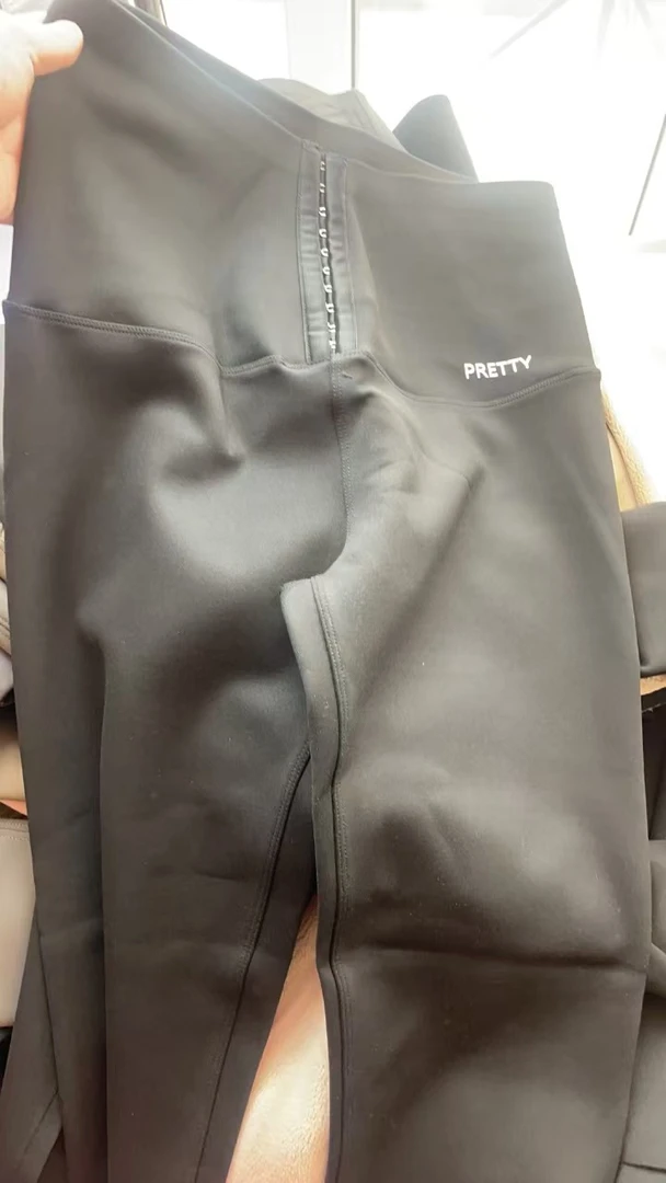 黑排扣芭比裤加厚不加绒