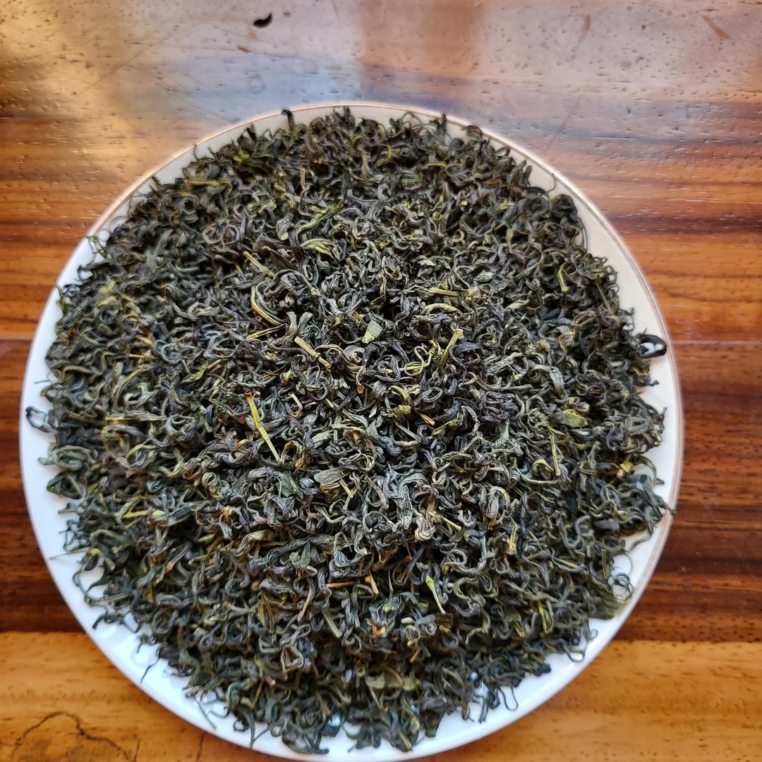 正宗崂山茶绿茶手工采摘品质好茶源头茶厂自产自销