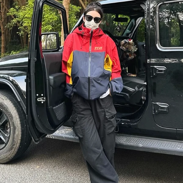 芙沿户外冲锋衣外套女春秋季2025新款户外防风三合一情侣装登山服