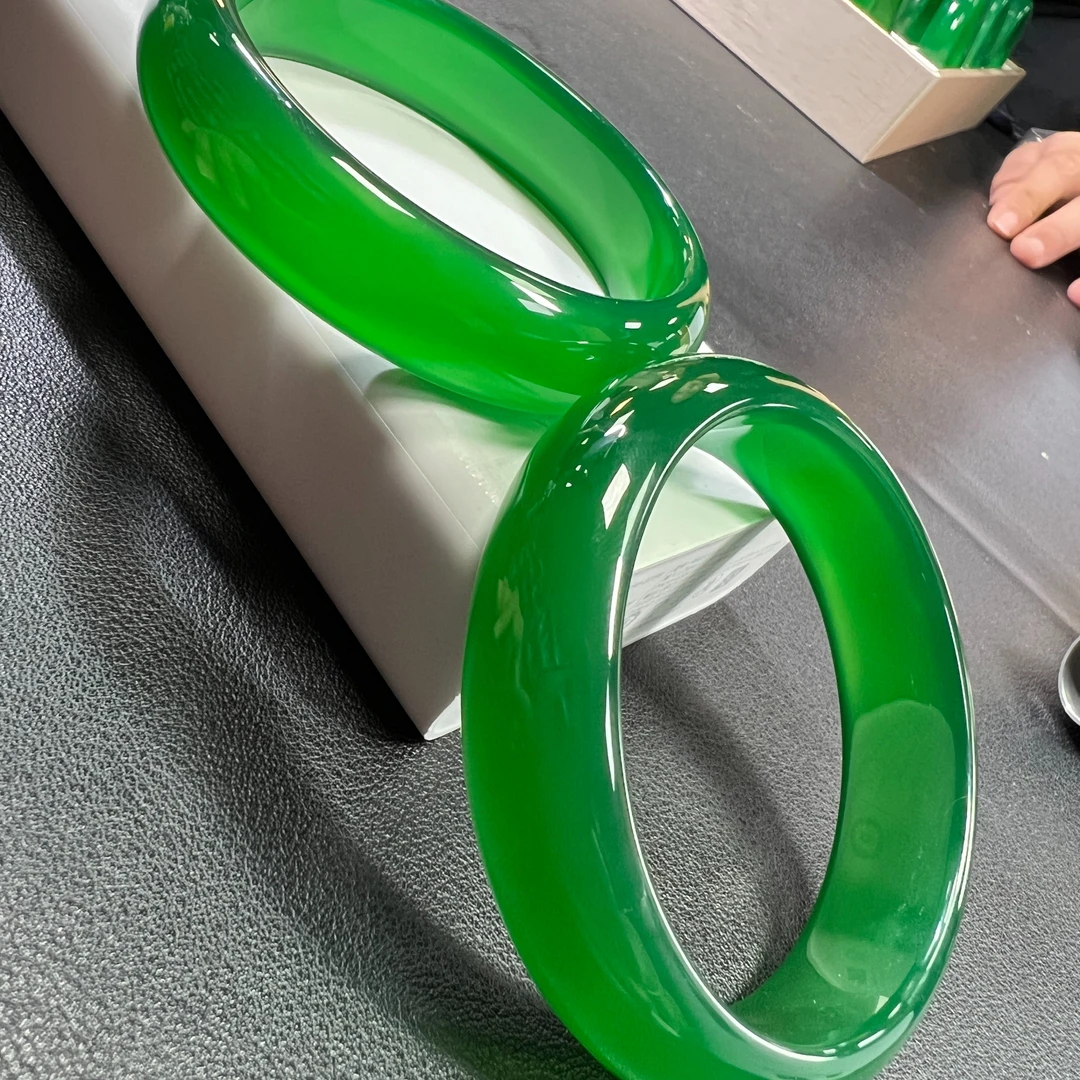 S1078-天然珠宝-高古青玉玛瑙满绿手镯-多样性发货只发一件