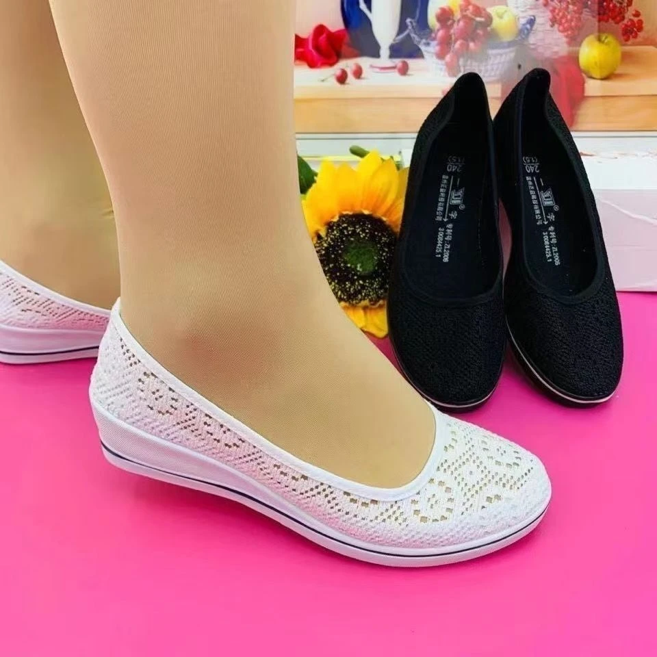一字护士鞋夏季白色坡跟平底镂空透气网面美容师工作鞋妈妈凉鞋