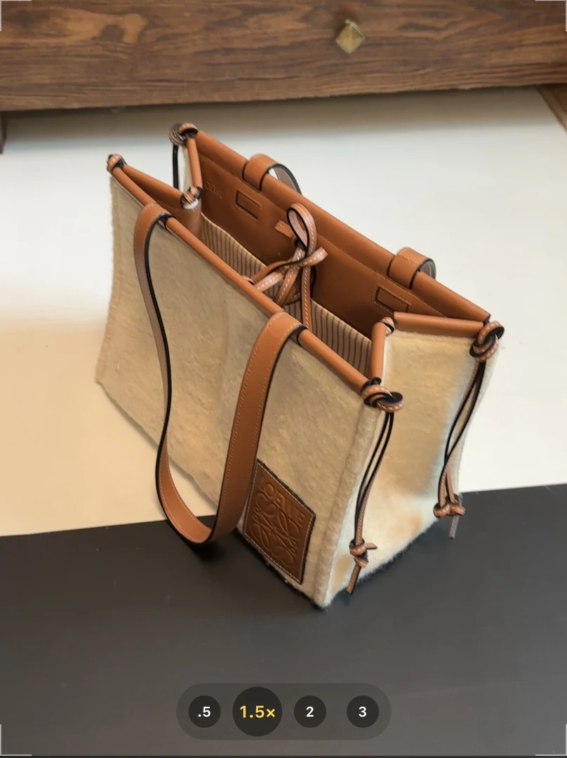 95新 LOEWE/罗意威 牙牙 新款cushion托特包