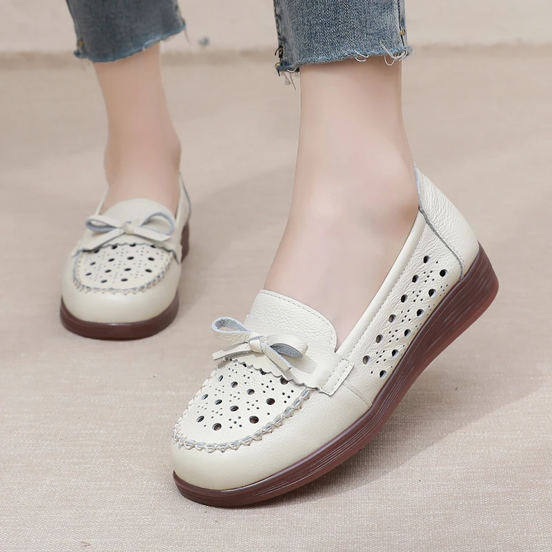 真皮中年妈妈鞋夏季新款软面软底洞洞鞋舒适透气蝴蝶结镂空单鞋