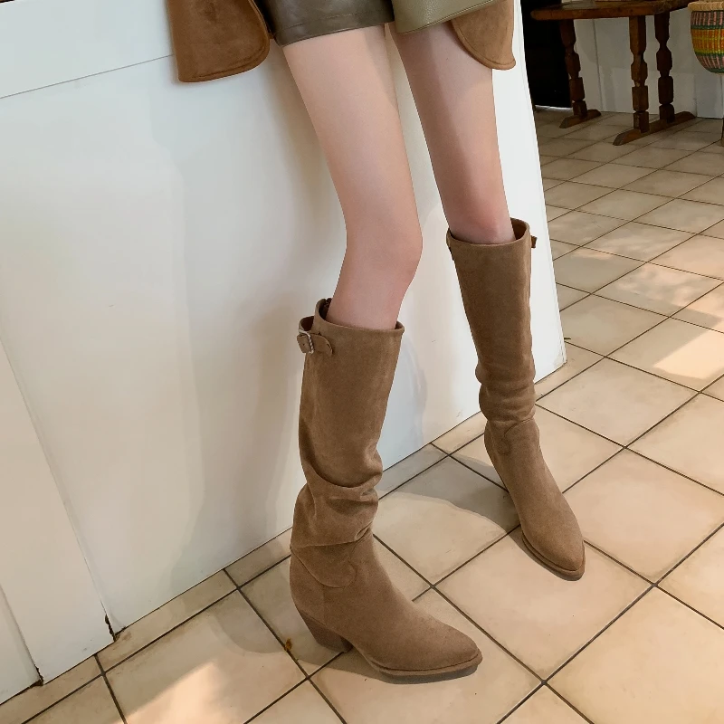 法式复古尖头粗跟美拉德西部靴女2024新款新疆大西北高筒堆堆靴