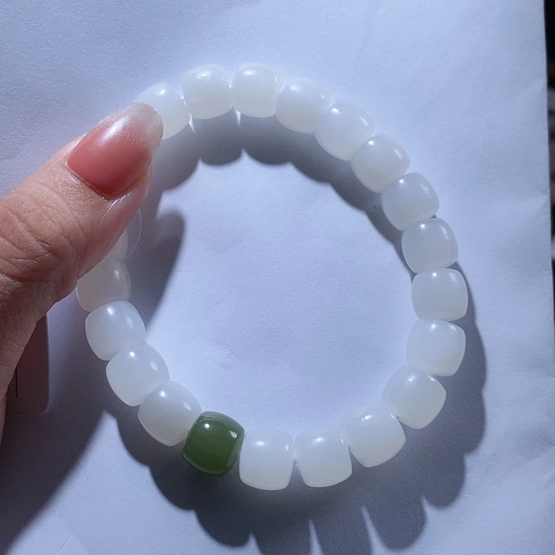 和田玉手链未镶嵌卡10