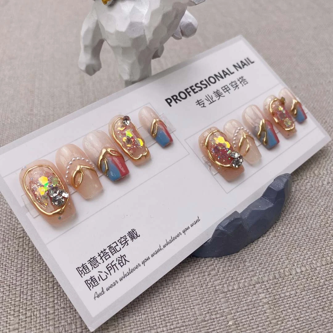 【阿尔卑斯】菲诺纯手工定制穿戴甲爆闪可卸白色梯形假指甲贴片蓝色