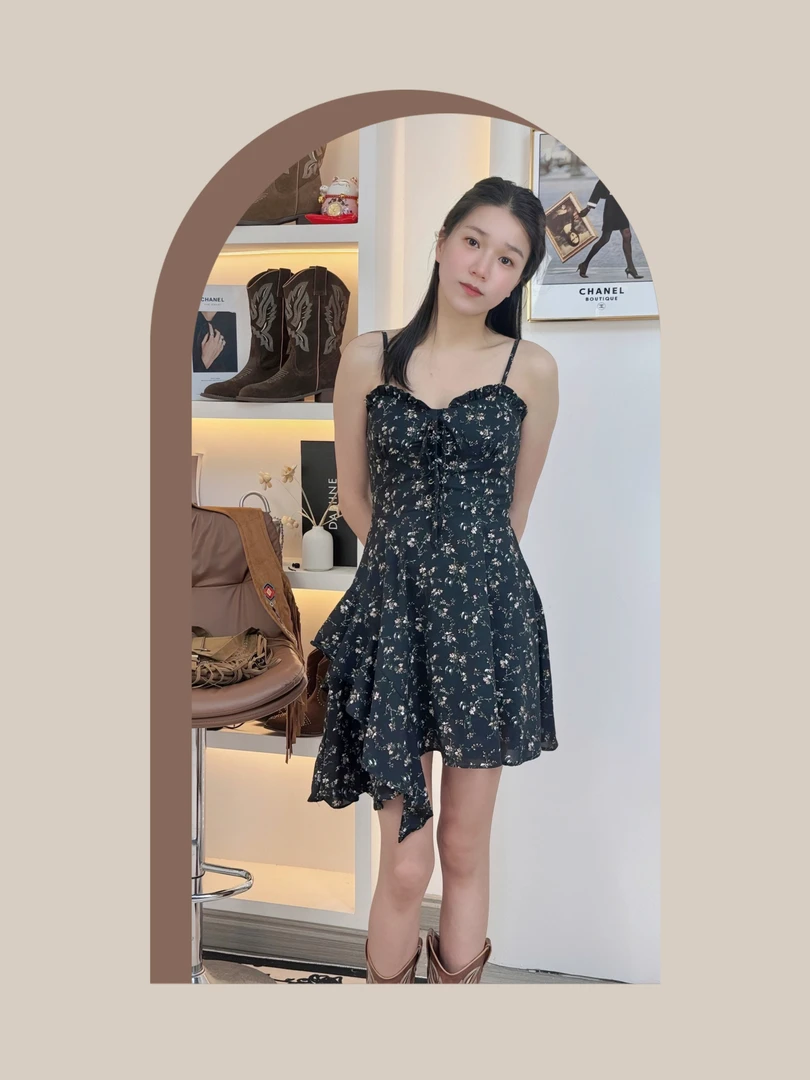 【叶叶推荐搭配】暗黑纯欲不规则碎花裙吊带联辣妹连衣裙