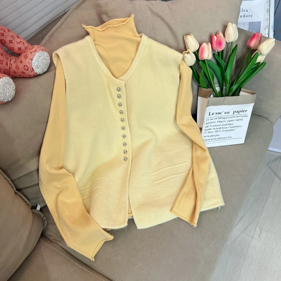 针织马甲女2024秋冬设计感时尚别致显瘦软糯叠穿百搭圆领无袖上衣