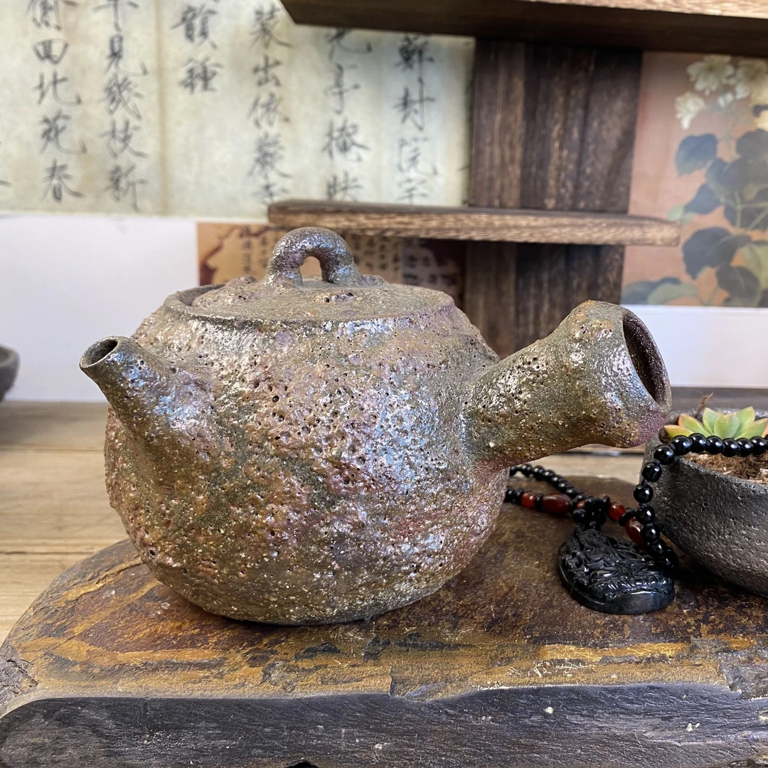 荥经黑砂馒头窑氧化色炭烧茶具纯手工制作黑砂粗砂砂器侧把烧水壶