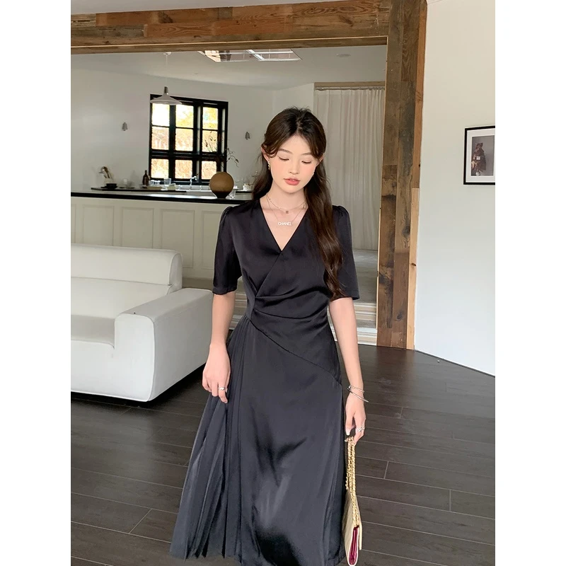 H2Q0005何小七法式名媛风连衣裙大码女装微胖妹妹V领气质小黑裙