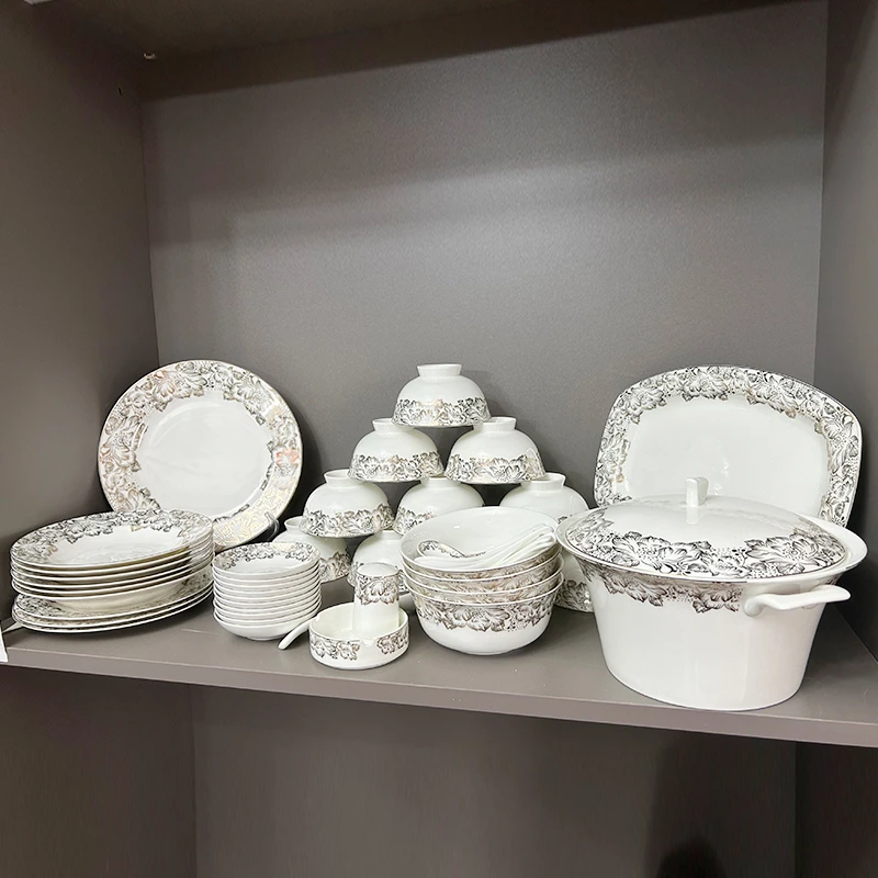 唐惠金粉世家50头骨瓷餐具套装轻奢高档家用简约中式欧式骨瓷碗