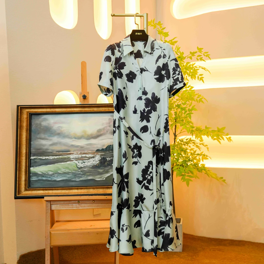 金雀绫【水木年华】100桑蚕丝夏季高端气质印花翻领连衣裙B23067