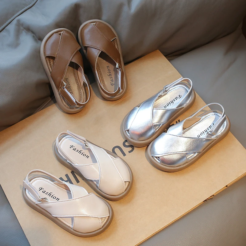 2024夏季新款儿童包头时装休闲平底凉鞋女宝宝包头软皮鞋XMX-D901