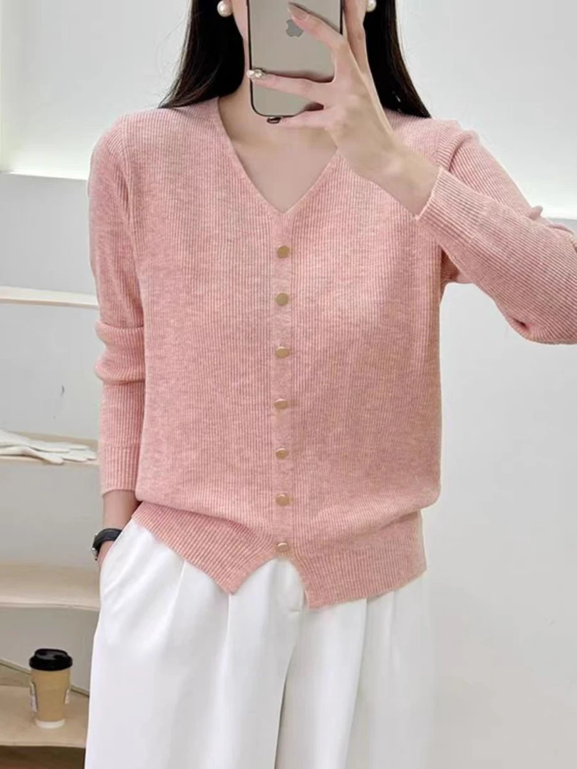 【气质V领】春秋款省心穿搭简约V领小金扣百搭针织衫