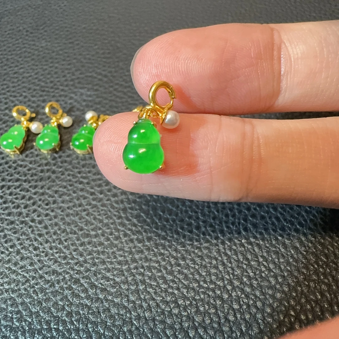 【小提溜可搭配手链项链】天然a货翡翠阳绿葫芦小吊坠s925银镀金038