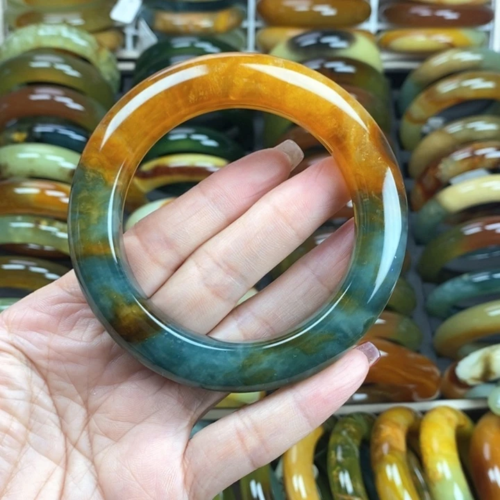 蛇纹石玉手镯未镶嵌60