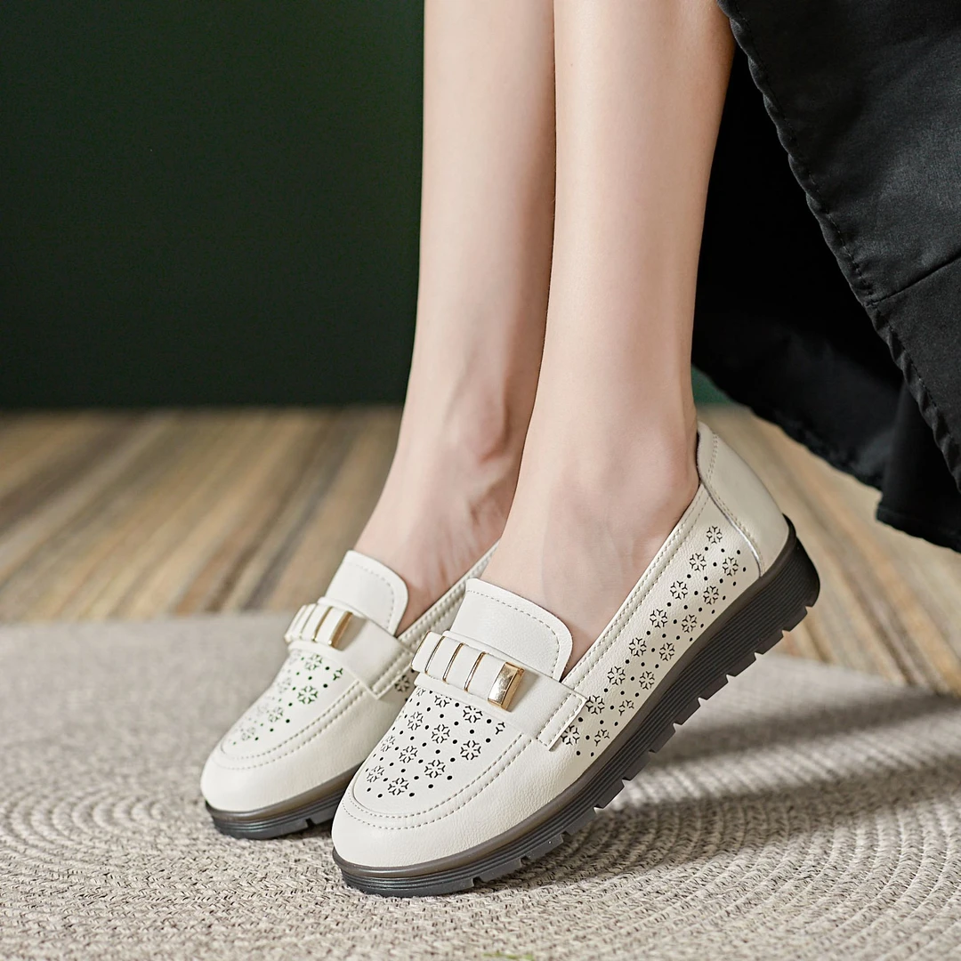 牛皮小白鞋女软底休闲鞋夏季镂空透气妈妈鞋浅口防滑百搭女鞋