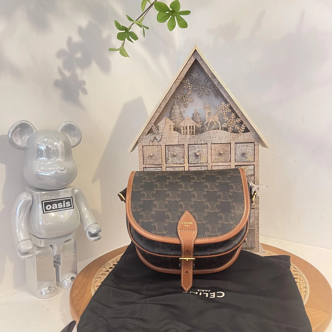 99新 Celine/思琳 马鞍包凯旋门经典老花/原装/成色以直播间为准