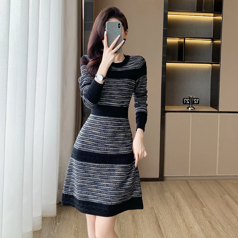 法式小香风针织连衣裙跨境女装秋季新款收腰时尚A字毛衣裙