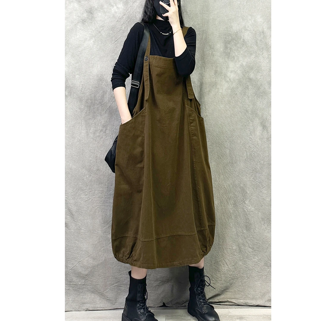 原创设计感复古文艺背带裙女2024新款秋冬宽松大码纯棉时髦吊带裙