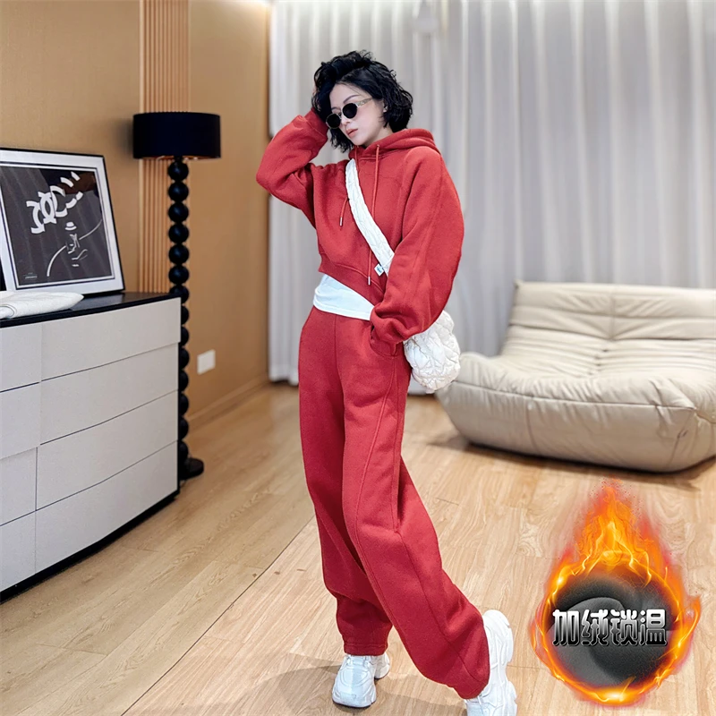 红色冬季保暖时尚套装女2025年加绒加厚系带卫衣休闲直筒裤两件套