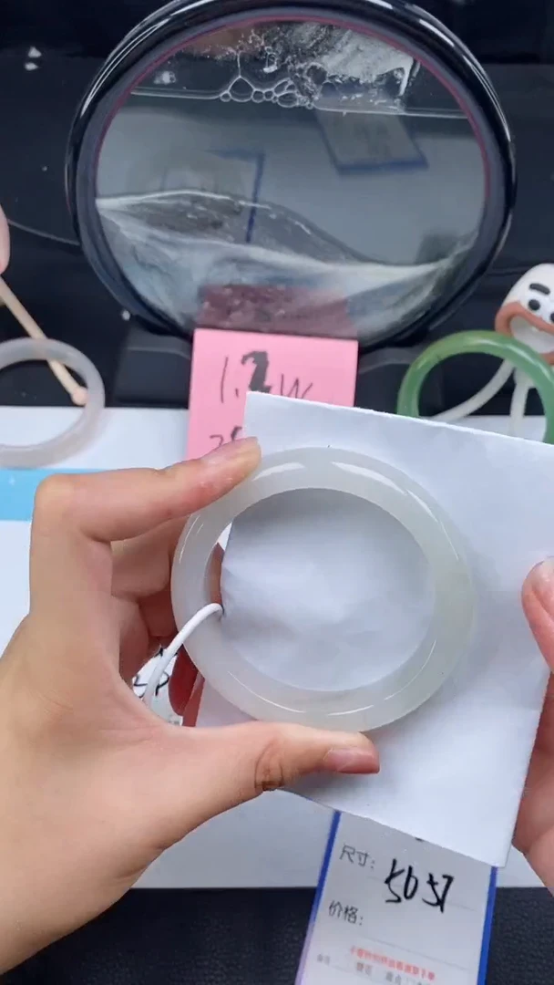 【闪购商品】石英质玉手镯未镶嵌355