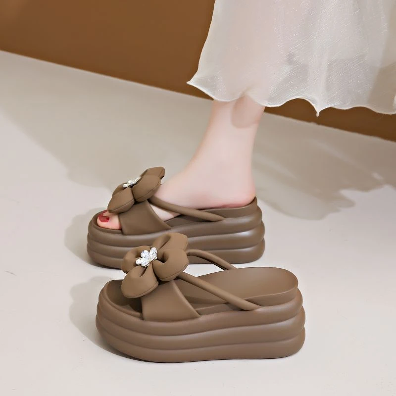 2024夏季新款仙女风时尚花朵一字拖厚底增高轻便松糕外穿凉拖鞋女