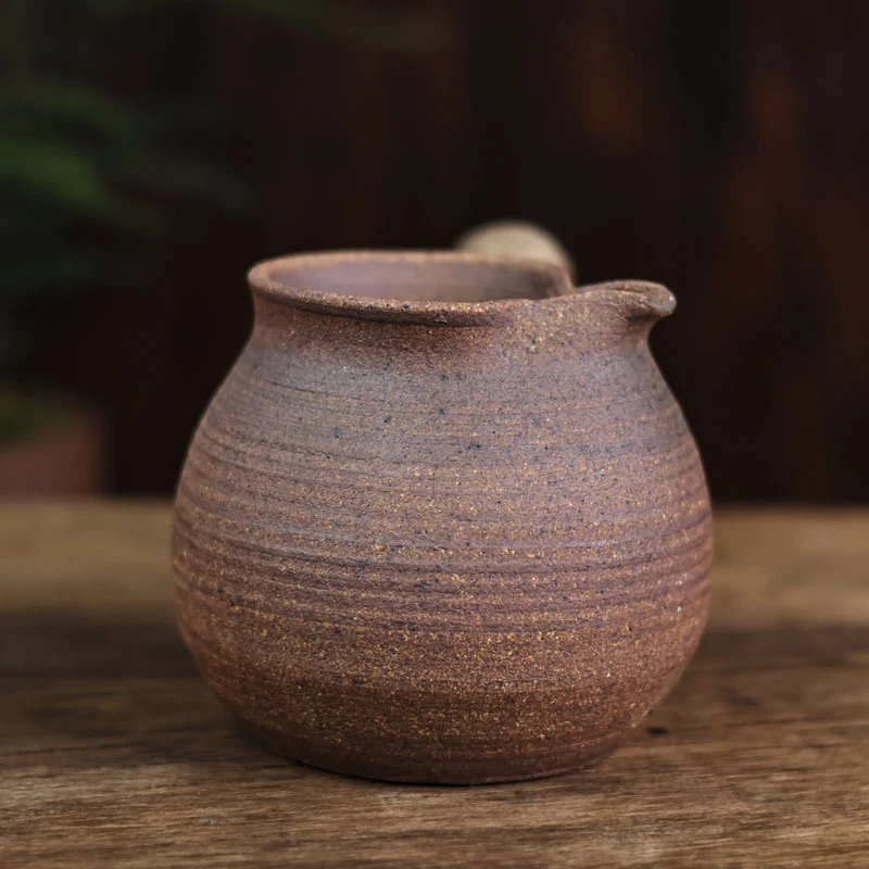 【见珊】 陶土侧把壶,颜色深浅随机发一个（Q4006）