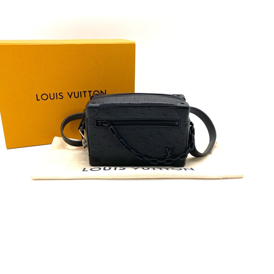 99新 LouisVuitton/路易威登 闲置黑色全皮mini斜挎包 尺寸18/13