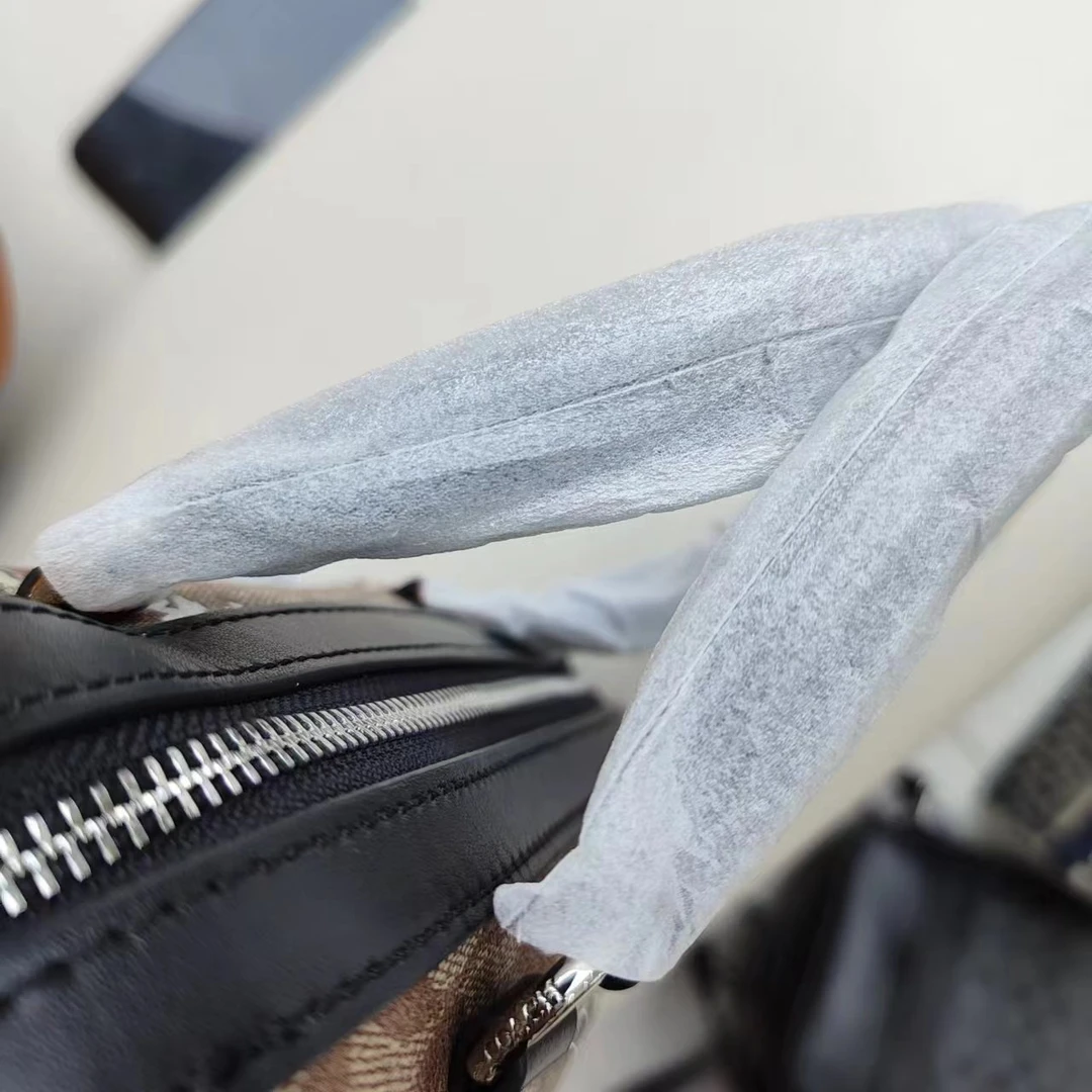 宝丫轻奢 女式 休闲时尚卡通满印拼接手提包B2222