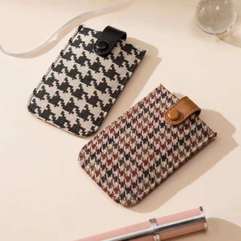 复古轻奢卡包证件包卡扣款小巧便携抽拉式银行卡女士超薄精致卡套