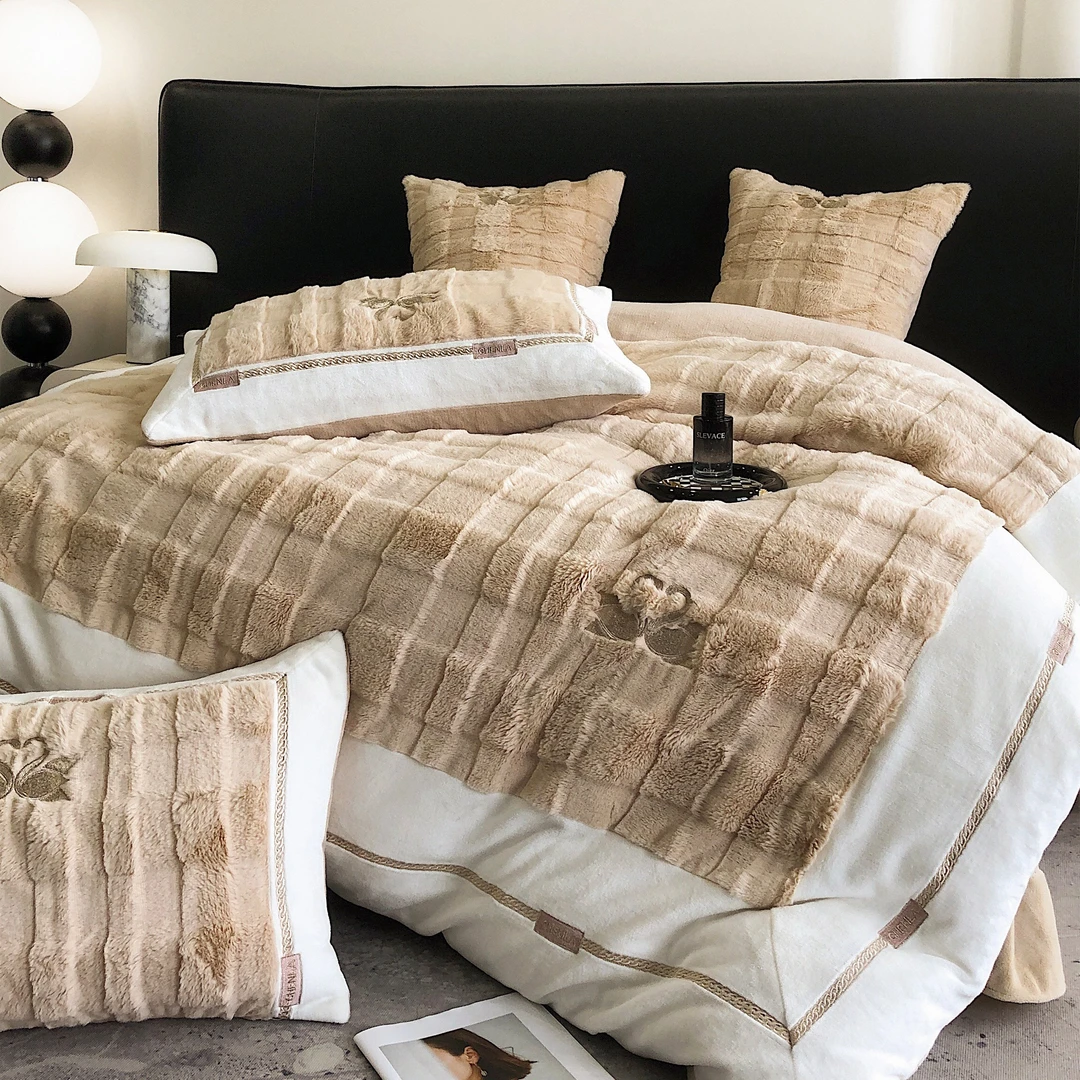 孔龙 西西里 高端高克重防静电高定绣花拼角剪花工艺牛奶绒四件套