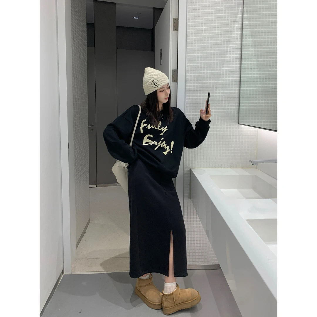 我是你的cc阿 显瘦百搭厚实加绒直筒半裙女秋冬休闲前开叉半身裙