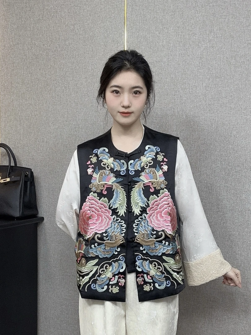 《牡丹花开》绣牡丹花新中式盘扣马甲气质百搭显瘦女马夹外套春秋季