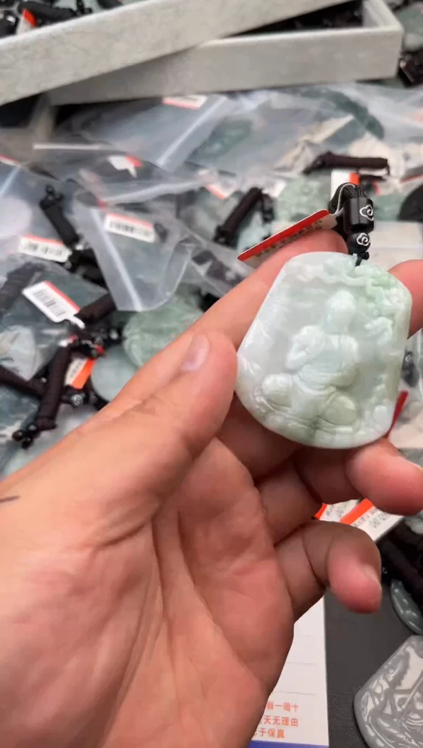 【闪购商品】翡翠颈饰未镶嵌天然翡翠 一物一图