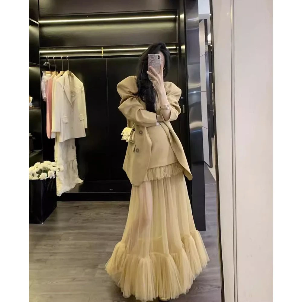 2025今流行初秋穿搭一整套高级感气质西装网纱裙盐系轻熟两件套装