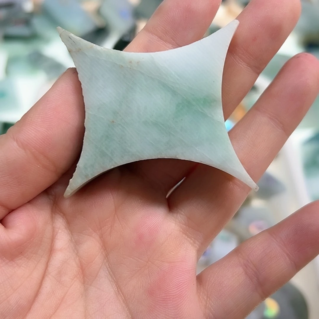 【闪购商品】翡翠挂件未镶嵌暴****?