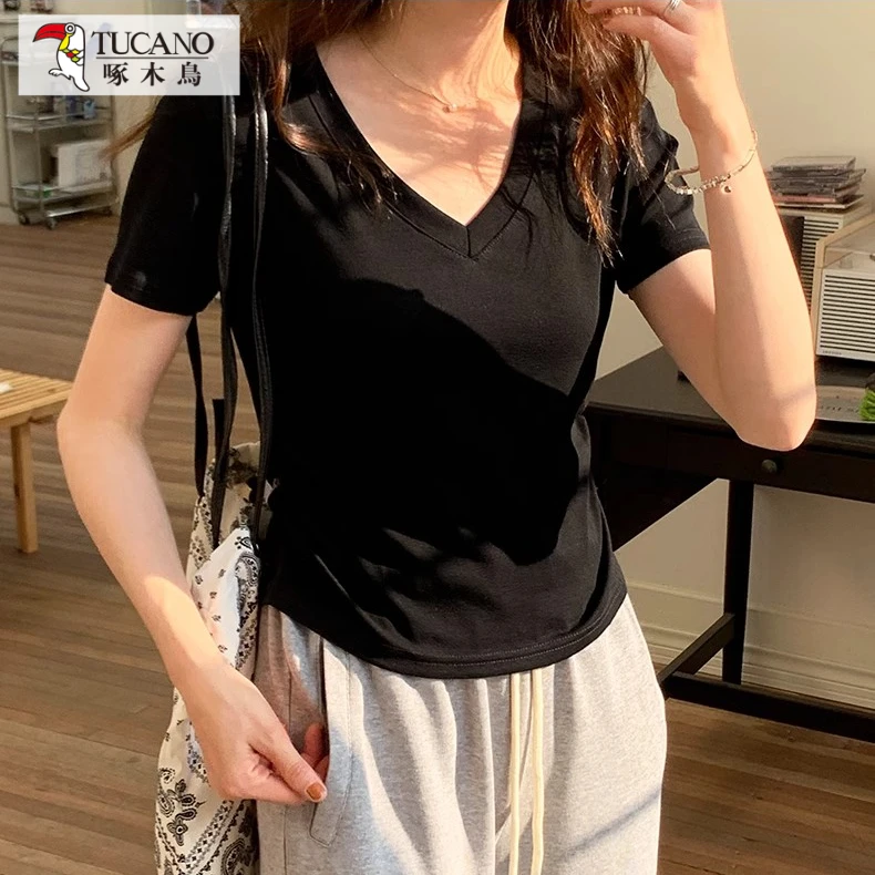 啄木鸟JS短款百搭V领正肩短袖t恤女秋辣妹修身显瘦上衣洋气打底衫