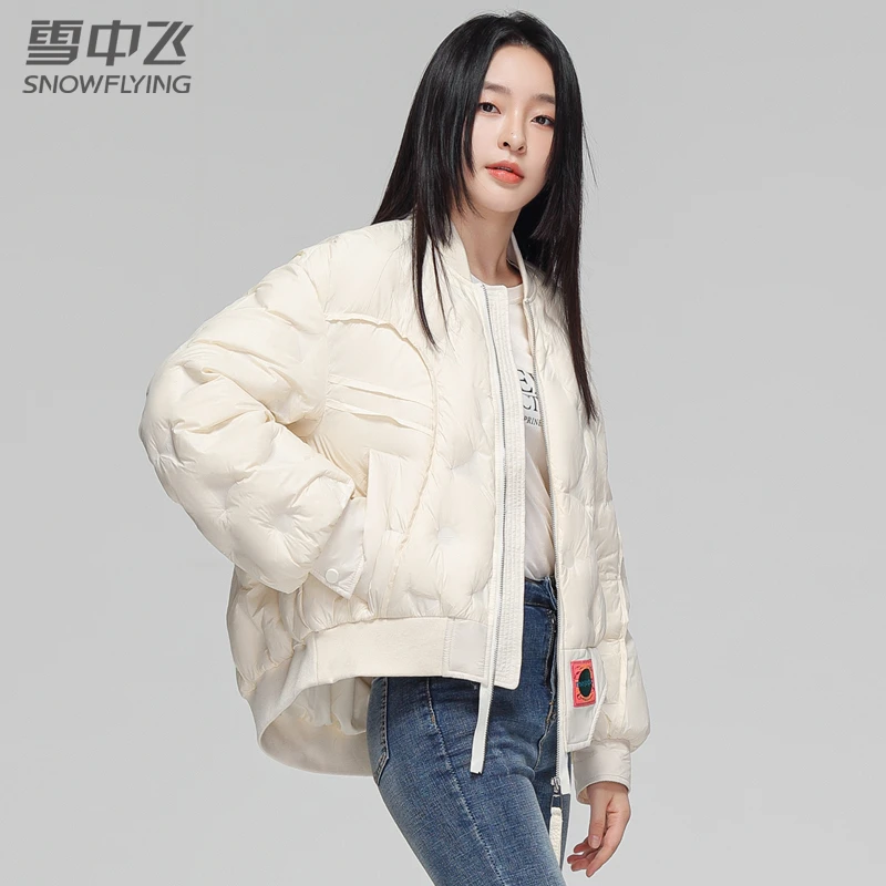 雪中飞羽绒服女冬季小个子轻薄面包服时尚休闲短款外套6051