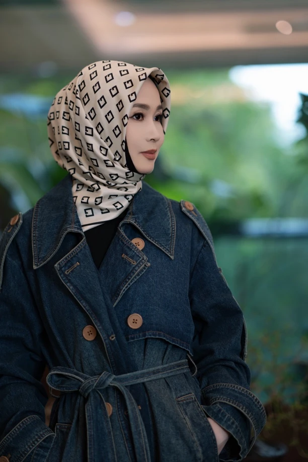 【嘉米拉】秋冬新品长款牛仔风衣FY24344