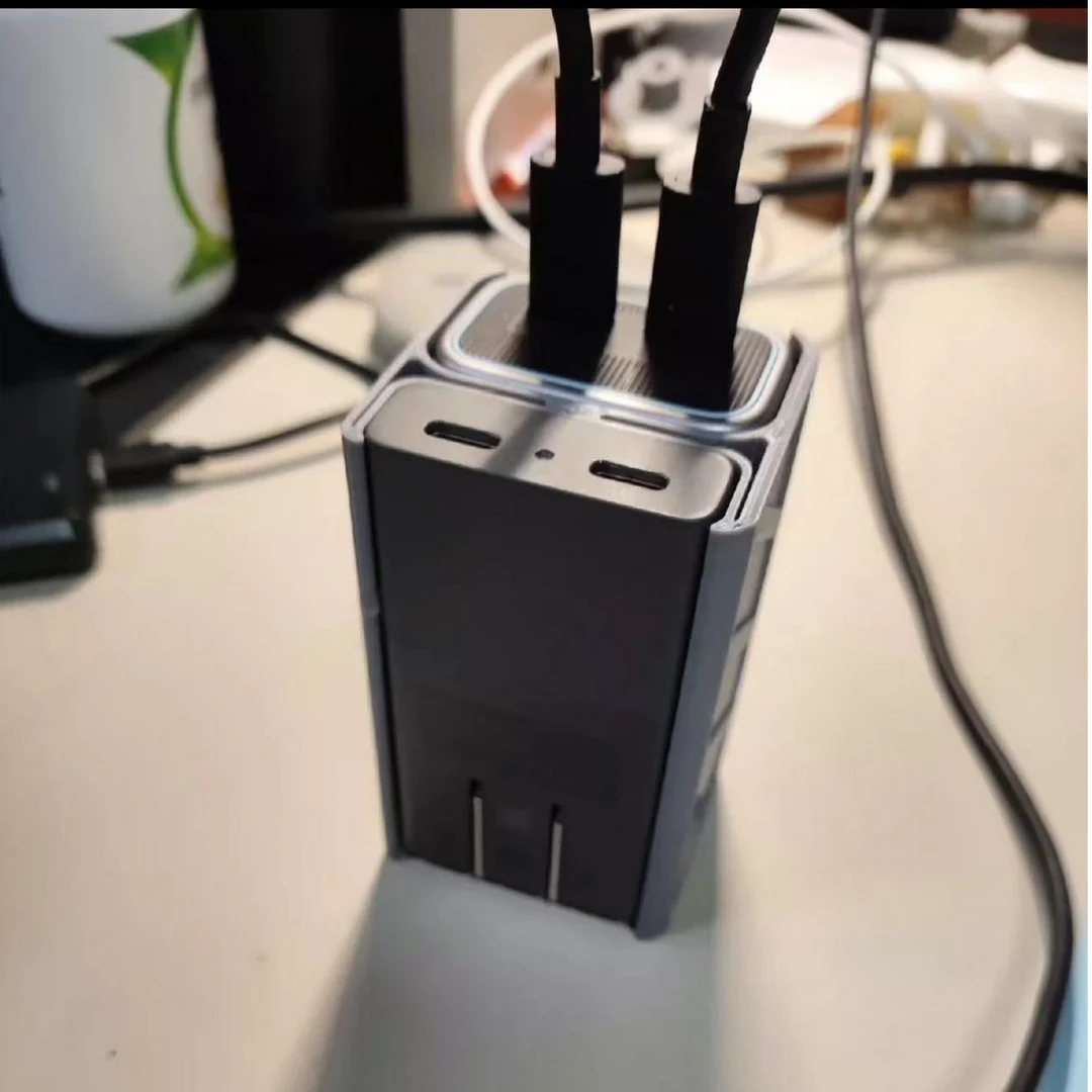 酷态科6号充电器+6号充电宝二合一保护套