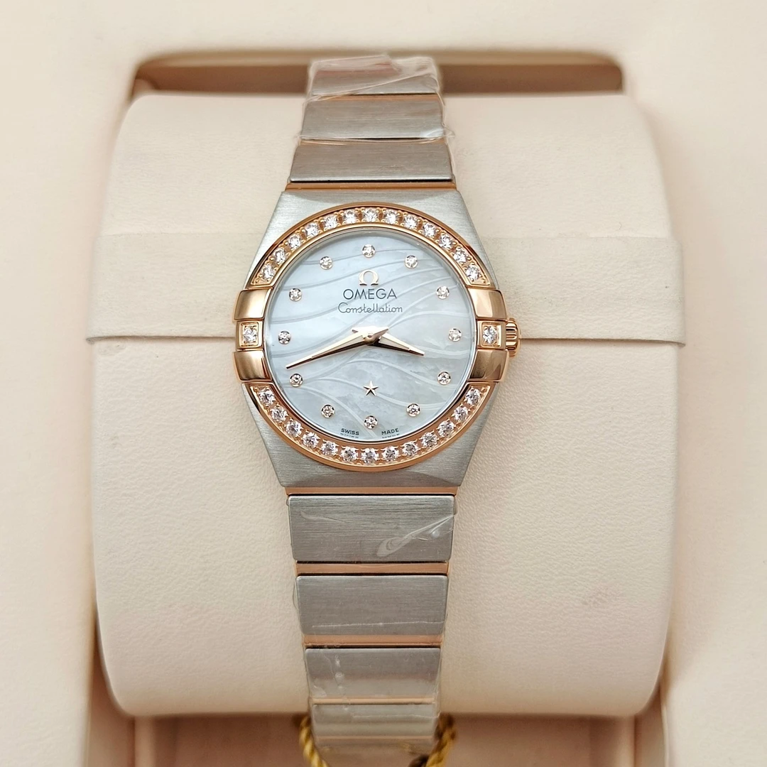 全新未使用 Omega/欧米茄 星座系列石英女表公价58500镶钻优雅