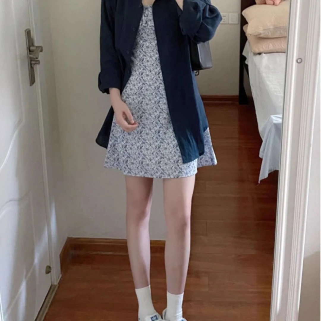 小个子一整套搭配女秋季韩系独特外穿长袖衬衫复古碎花吊带连衣裙