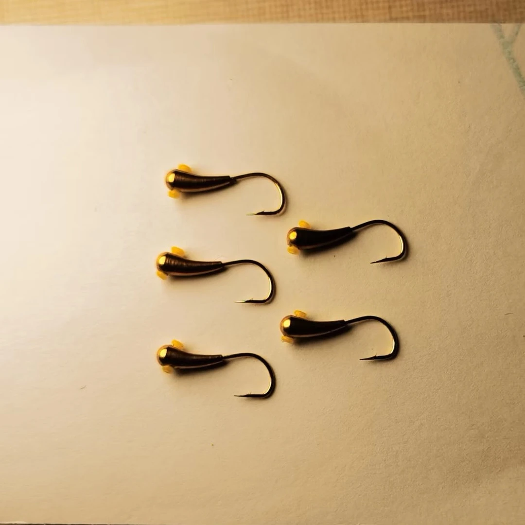 左佑渔乐铜坠朝天钩鱼钩传统钓朝天钩，钩尖锋利，沟门宽，不易跑鱼