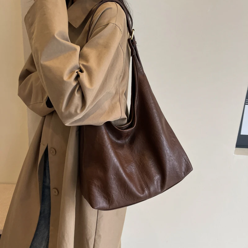 PARACVTOU/帕卡图咖色复古通勤大容量单肩包大容量百搭时尚斜挎包