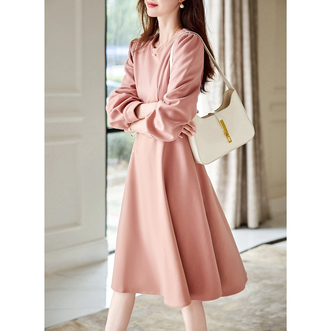 dme德·玛纳气质合集冬新圆领收腰泡泡针织a字连衣裙女中长款