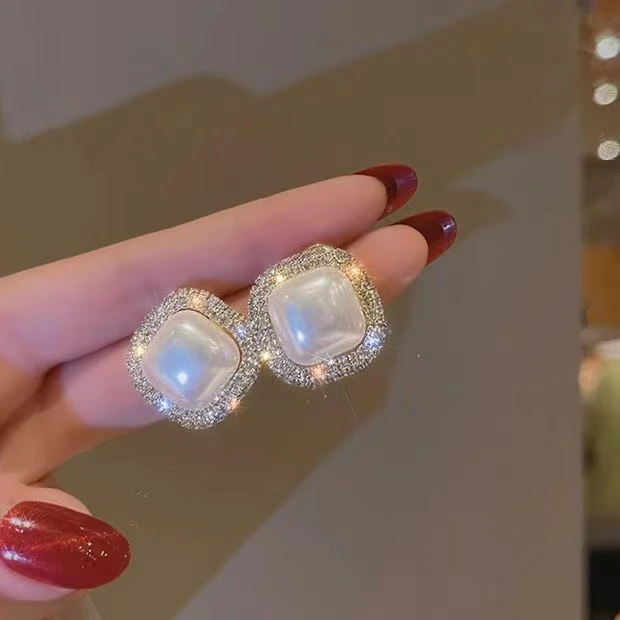 铜合金耳饰 新款几何人鱼姬珠珠百搭复古法式ins小众简约耳环1672